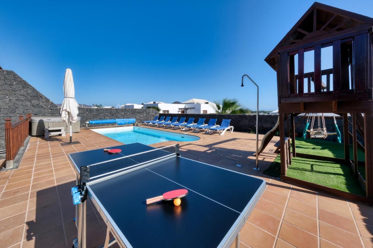 Villa Flavia-Private Pool, Jacuzzi, Sea Views 플라야블랑카 외부 사진