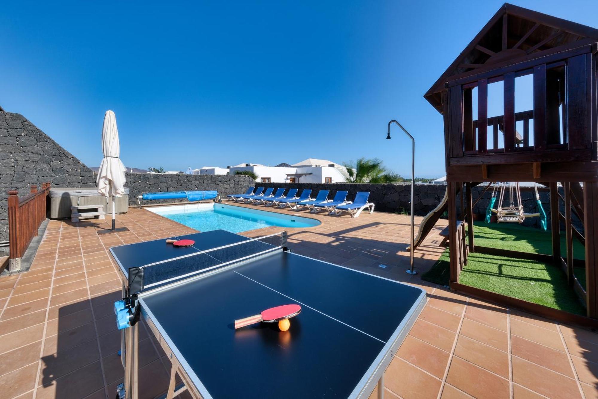 Villa Flavia-Private Pool, Jacuzzi, Sea Views 플라야블랑카 외부 사진